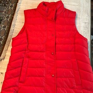 GAP Women's Puffer Vest Size M